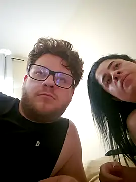 Snapshot of Purple_Mario chatting on April 15, 2026, 7:07 pm Purple Mario online show from April 15, 2026, 7:07 pm