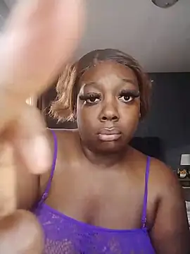 BiancaClarkson online show from November 17, 2025, 3:27 pm