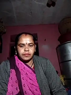 Snapshot of Hot_reeji8 chatting on December 17, 2025, 4:45 pm Hot reeji8 online show from December 17, 2025, 4:45 pm