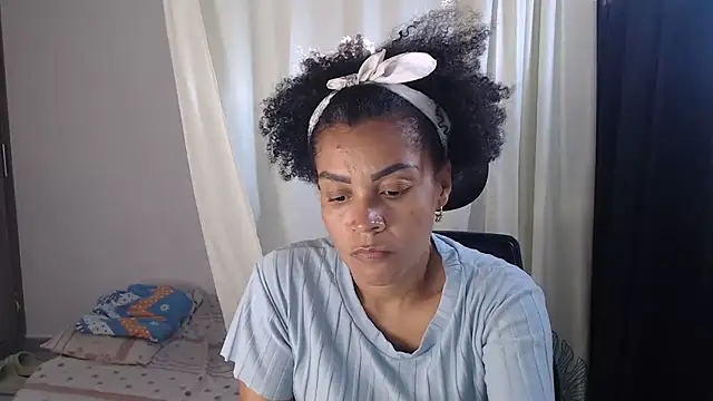 Snapshot of shayna_cute chatting on January 15, 2025, 9:51 pm shayna cute online show from January 15, 2025, 9:51 pm