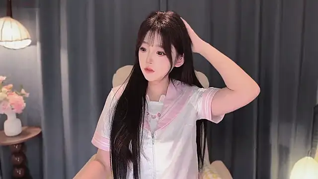 Yaiyigirl online show from March 13, 2026, 3:39 pm