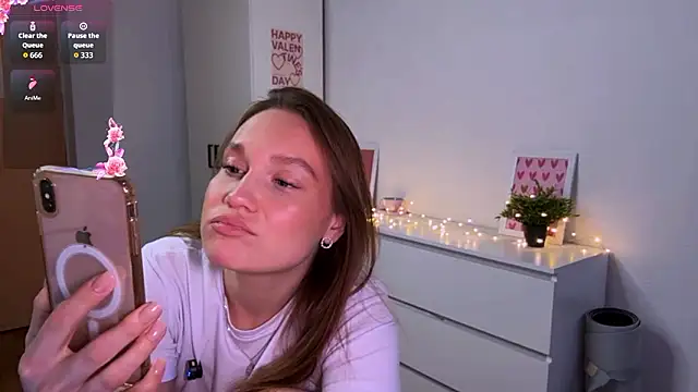 Snapshot of Kalli_ly chatting on February 27, 2026, 2:39 pm Kalli ly online show from February 27, 2026, 2:39 pm