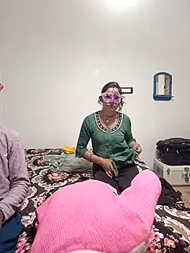 Real-Family online show from November 24, 2025, 5:46 pm