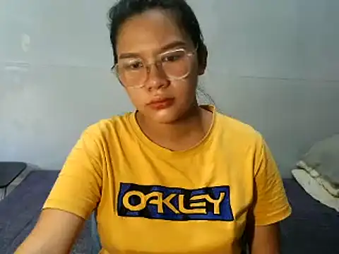 hotsexyreb online show from February 15, 2026, 3:29 am