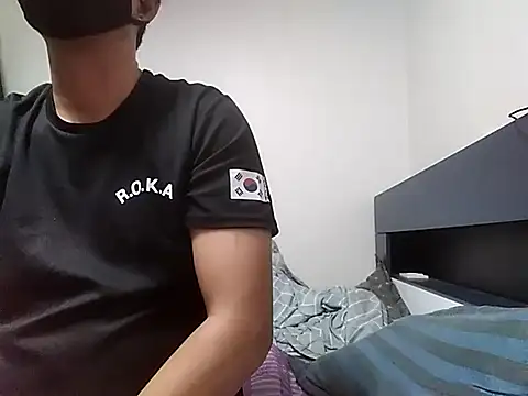 Snapshot of psh80 chatting on November 11, 2025, 4:13 pm psh80 online show from November 11, 2025, 4:13 pm