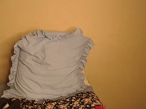 SexyLipss  online show from November 5, 2025, 7:50 pm