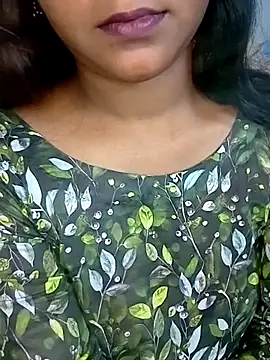 Snapshot of Neha533 chatting on May 10, 2026, 8:22 pm Neha533 online show from May 10, 2026, 8:22 pm