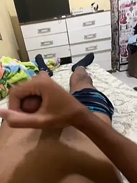 Snapshot of Novinhode18__ chatting on December 4, 2025, 4:00 am Novinhode18 online show from December 4, 2025, 4:00 am