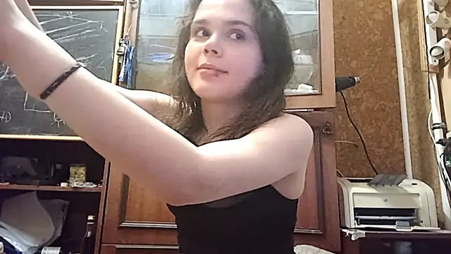 RosaleeSwint online show from November 3, 2025, 10:13 pm