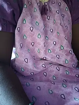 hyd couple7878 online show from December 5, 2025, 10:03 am