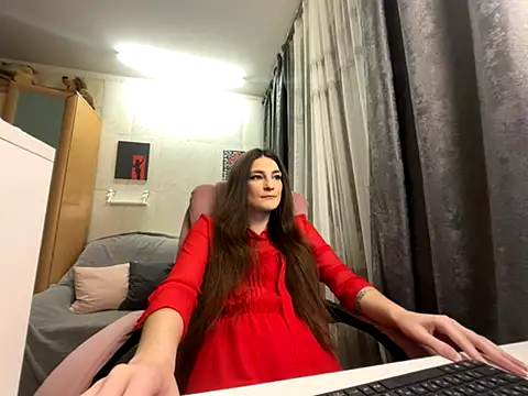 HelgaMun online show from November 12, 2025, 10:19 am