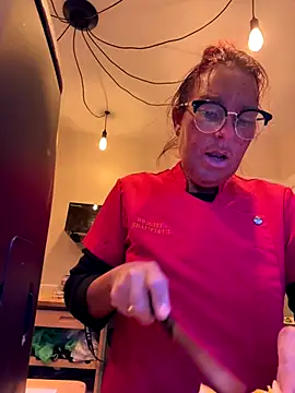 Angel-LinaX online show from December 22, 2025, 5:02 pm