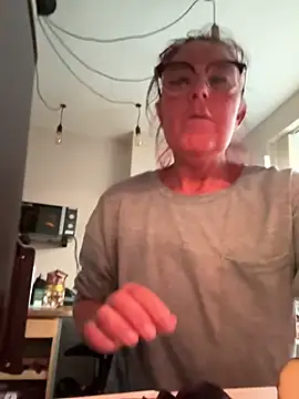 Angel-LinaX online show from February 20, 2026, 5:04 pm