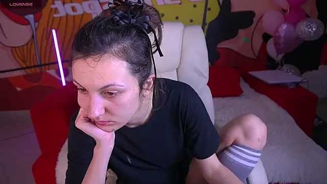 Snapshot of ZafiraMoonn chatting on February 25, 2026, 3:18 am ZafiraMoonn online show from February 25, 2026, 3:18 am