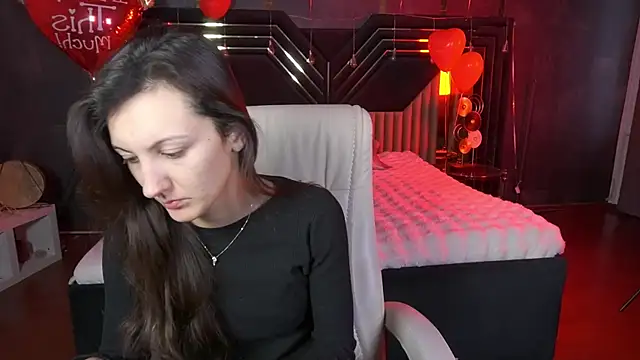 Snapshot of ZafiraMoonn chatting on February 18, 2026, 7:06 am ZafiraMoonn online show from February 18, 2026, 7:06 am