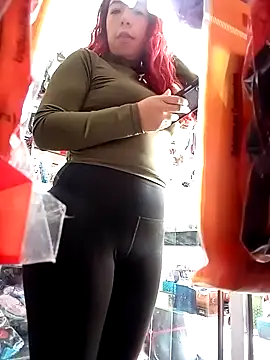 camimar23 online show from November 14, 2025, 5:49 pm