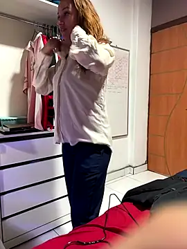 Snapshot of meninadeparis chatting on November 11, 2025, 3:12 am meninadeparis online show from November 11, 2025, 3:12 am