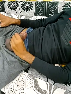 fuckgirl143143 online show from November 27, 2025, 5:19 am