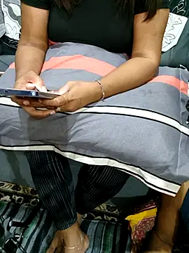 fuckgirl143143 online show from December 2, 2025, 5:53 am