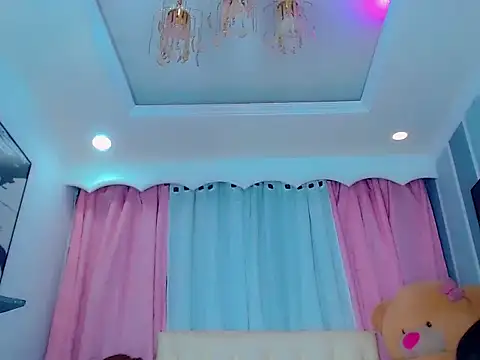 Snapshot of Sweet_Queens1 chatting on November 13, 2025, 2:26 am Sweet Queens1 online show from November 13, 2025, 2:26 am