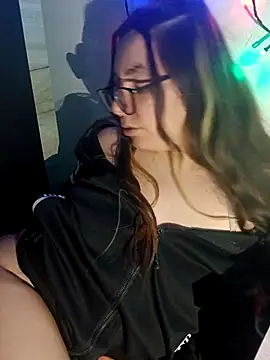 Baby Myla online show from December 13, 2025, 8:04 pm