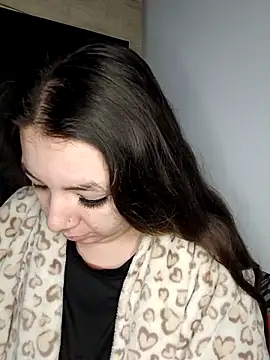 Baby Myla online show from November 28, 2025, 9:04 pm