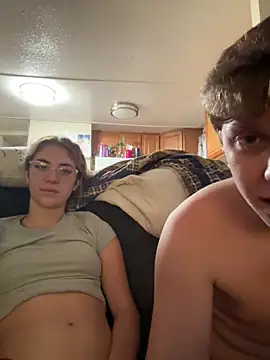 Snapshot of justenxoxo chatting on November 12, 2025, 12:37 am justenxoxo online show from November 12, 2025, 12:37 am