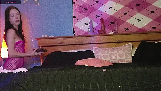 Snapshot of kittenkisses3 chatting on January 10, 2026, 1:56 am kittenkisses3 online show from January 10, 2026, 1:56 am