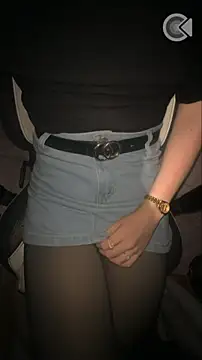 Snapshot of JanaLicious04 chatting on November 6, 2025, 12:14 am JanaLicious04 online show from November 6, 2025, 12:14 am