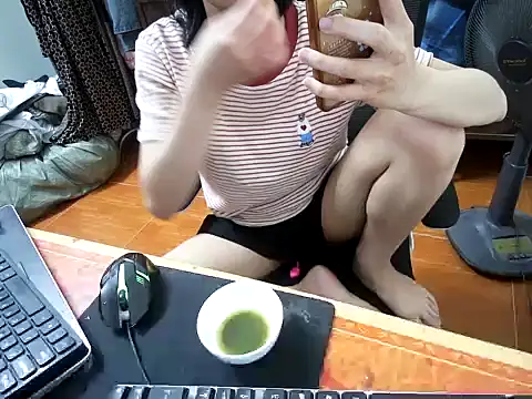 Snapshot of ---Lusi03--- chatting on April 26, 2026, 3:53 pm ---Lusi03--- online show from April 26, 2026, 3:53 pm