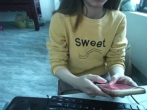 Snapshot of ---Lusi03--- chatting on December 15, 2025, 12:38 am ---Lusi03--- online show from December 15, 2025, 12:38 am