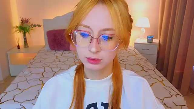 WICKEDEMBER online show from March 3, 2026, 2:07 am