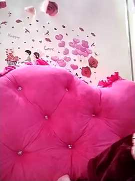 Snapshot of BeyeuCii99 chatting on December 1, 2025, 1:28 am BeyeuCii99 online show from December 1, 2025, 1:28 am