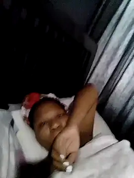 juicylips58 online show from November 10, 2025, 3:55 am