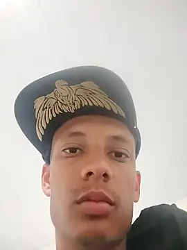 Snapshot of FLECKIN chatting on November 3, 2025, 8:51 am FLECKIN online show from November 3, 2025, 8:51 am