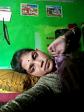 Snapshot of Jooli_cuty chatting on June 2, 2026, 4:34 am Jooli cuty online show from June 2, 2026, 4:34 am