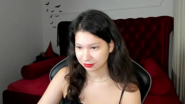 SaraDenars online show from November 6, 2025, 6:28 am