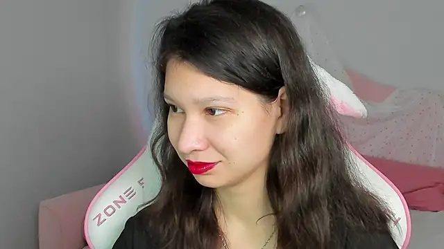 SaraDenars online show from November 30, 2025, 5:19 am