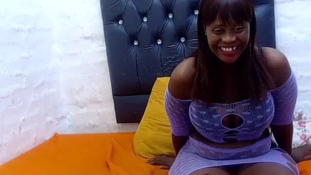 AUGUSTBLOOMxx online show from November 28, 2025, 5:24 pm