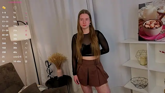 Snapshot of MowasaBritten chatting on April 16, 2026, 4:30 pm MowasaBritten online show from April 16, 2026, 4:30 pm