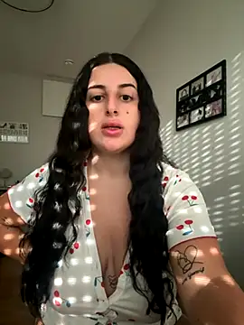 jojoa23 online show from November 19, 2025, 10:59 am