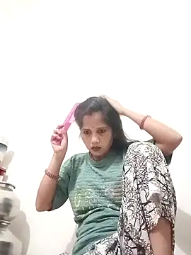 Snapshot of Sanjna_babby chatting on April 4, 2026, 4:24 pm Sanjna babby online show from April 4, 2026, 4:24 pm