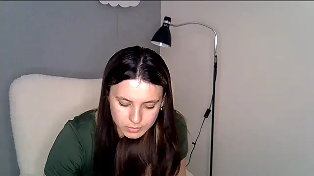 Snapshot of KiraHoney chatting on April 23, 2026, 7:26 pm KiraHoney online show from April 23, 2026, 7:26 pm