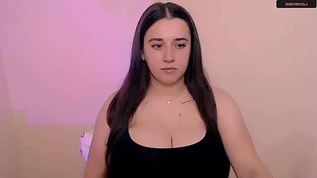 Snapshot of AlinaDoll_ chatting on April 8, 2026, 7:21 am AlinaDoll online show from April 8, 2026, 7:21 am