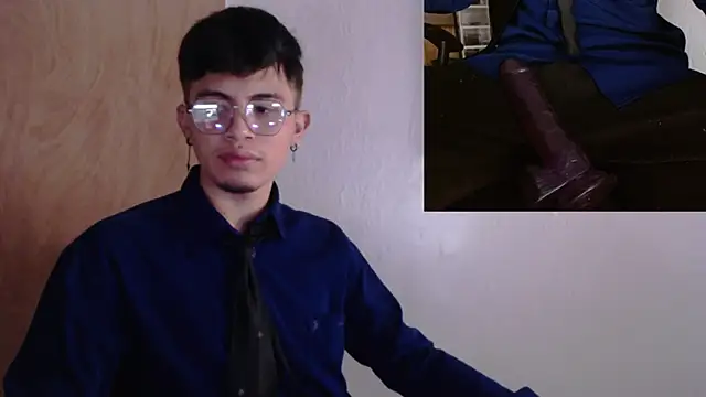 Snapshot of david_valiz chatting on November 14, 2025, 1:26 pm david valiz online show from November 14, 2025, 1:26 pm