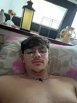 Lxx001xh online show from November 5, 2025, 2:42 pm