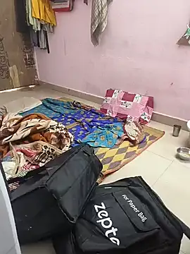 Lailamajnu1996 online show from February 16, 2026, 4:55 am