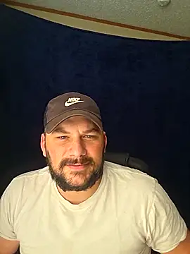 SmokinNstrokin online show from November 4, 2025, 1:59 pm