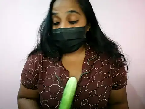 Snapshot of Mathi_cam chatting on June 18, 2026, 4:12 pm Mathi cam online show from June 18, 2026, 4:12 pm