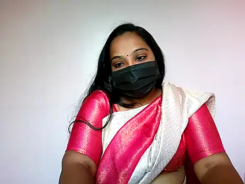 Snapshot of Mathi_cam chatting on July 13, 2026, 4:45 am Mathi cam online show from July 13, 2026, 4:45 am